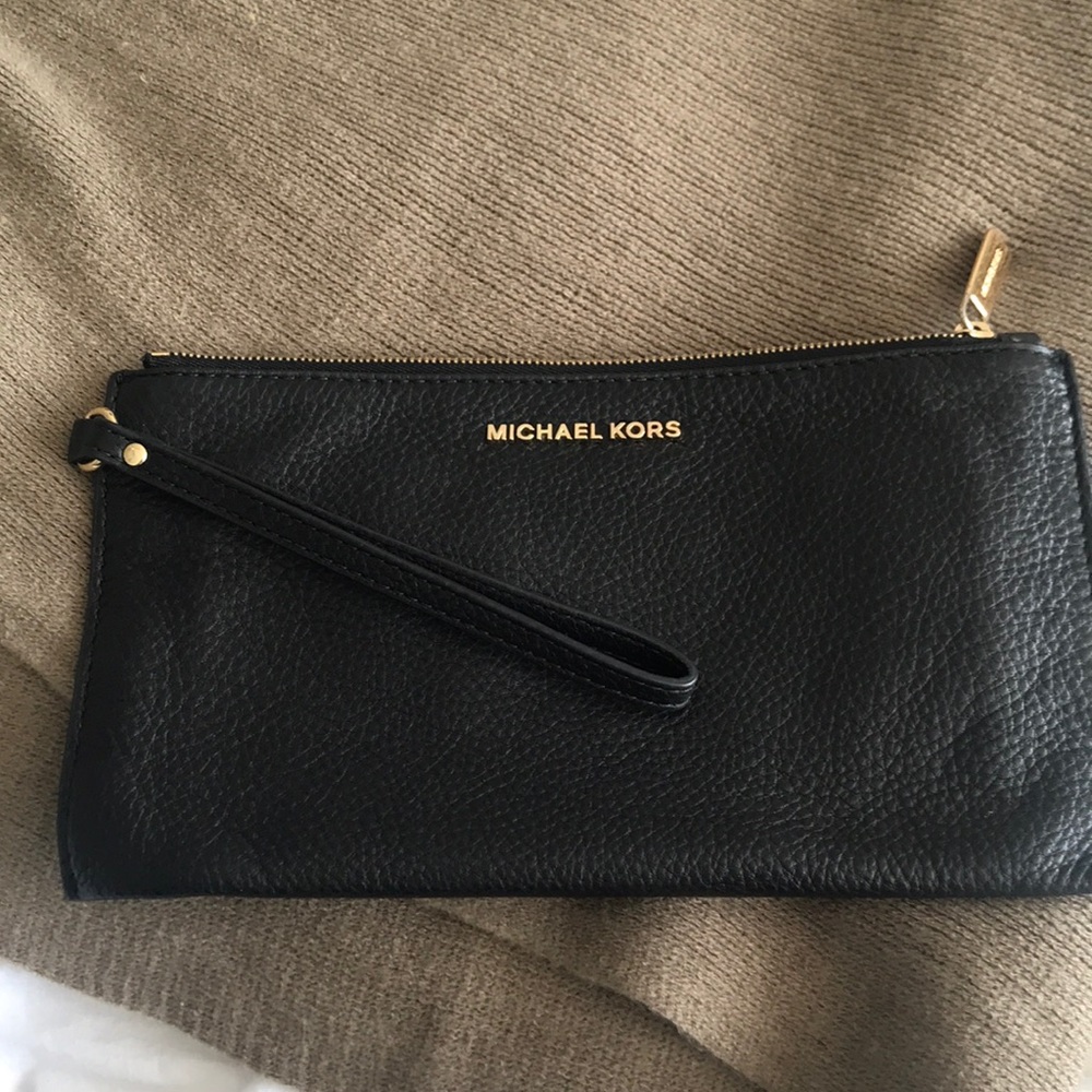 Michael Kors black pebbled leather wristlet